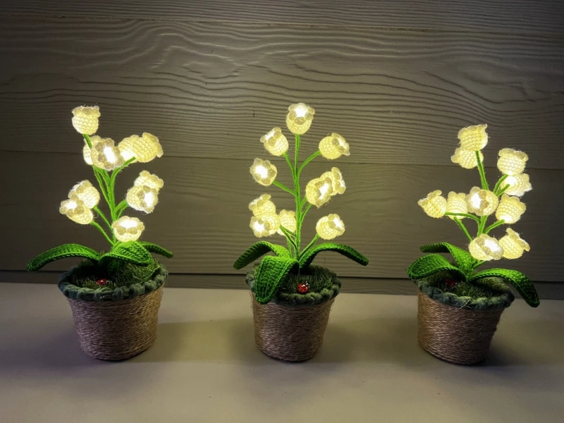 Crochet Lily Potted Plant Lamp