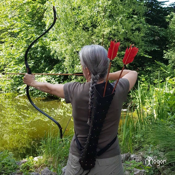ARCHERY - Leather BACK Arrow QUIVER / Quiver for Arrows - 3 point straps "Medieval Orc Fantasy - Antique black"