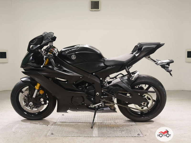Мотоцикл YAMAHA YZF-R6 2023, Черный