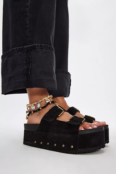 Rule Breaker Flatform Sandals
