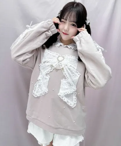 boxy ribbon design hoodie sweatshirt thing with lace !!!!! and charms !!!!!!!!