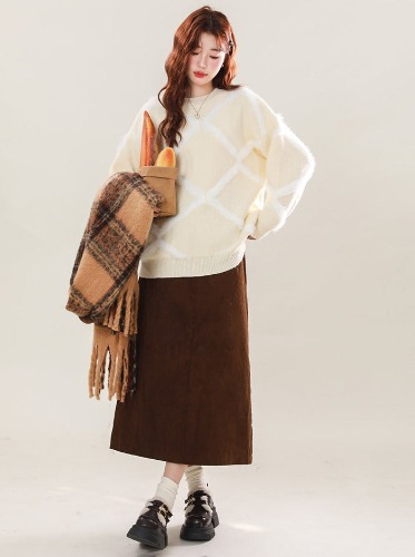 mista sweater but its yellow 