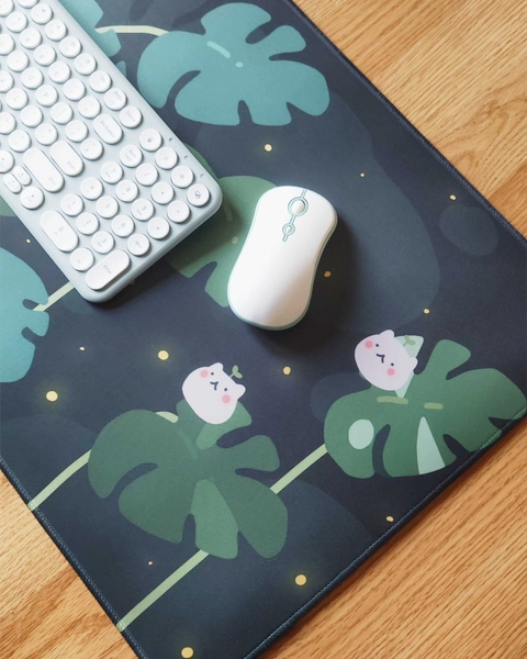 Bloom desk mat