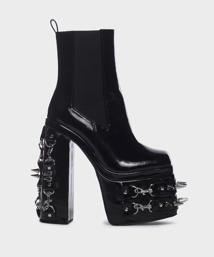Spiked Boots 🖤