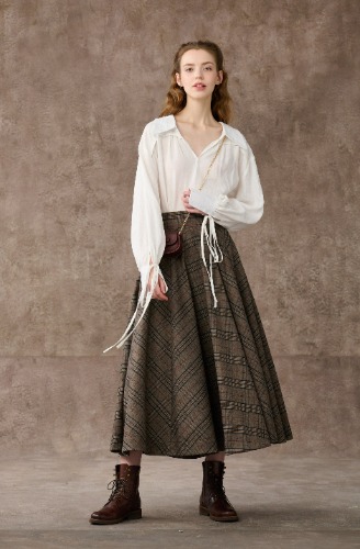 the Great Perhaps 2 | Tartan Wool Skirt in brown | Brown / S