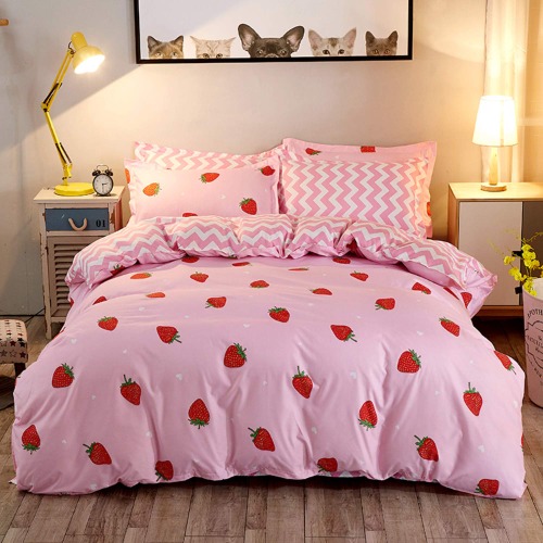 Kawaii Bedding, Strawberry Comforter Cover Set, Girls Women Kids Kawaii Room Decor, Pink Strawberry Decor Bedding Sets, Soft Reversible Geometry Stripe Print Kawaii Decor Bedding, Queen Size