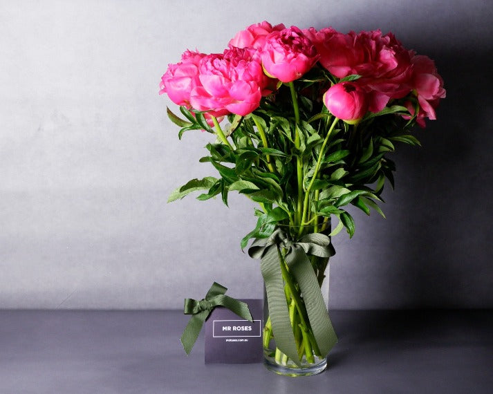 Pretty Peonies | 30 stems / No Champagne