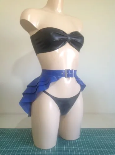 Peplum latex skirt