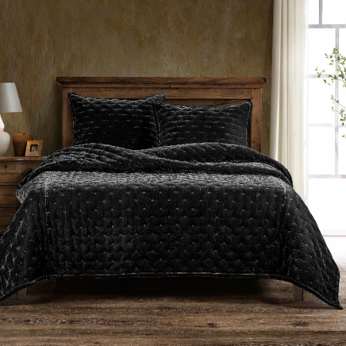 HiEnd Accents Stella Solid Color Faux Silk Velvet Romantic Western 1 Piece Quilt & Reviews | Wayfair