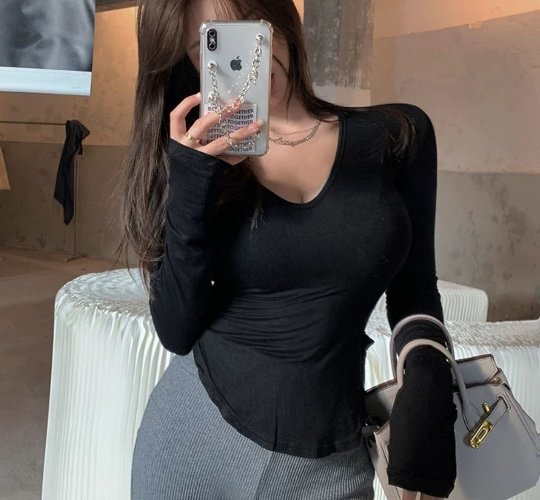 ₊‧°𐐪♡𐑂°‧₊ | black shirt