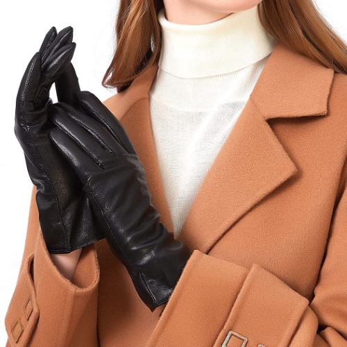 Leather gloves