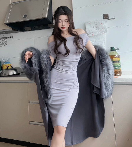 Soul Snatch | Extravagant Royal Fur Cloak - Gray / One size