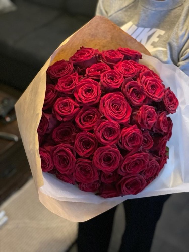 Red roses 100kpl