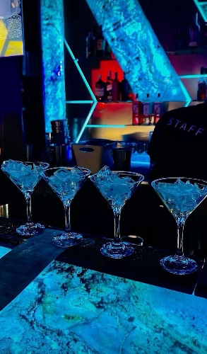 girls night out 🥂