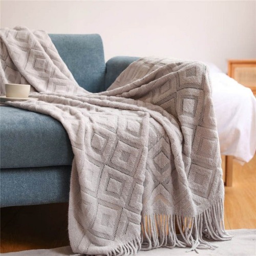 Geometric Knitted Blanket - Light Gray / 50" x 66.9" (127x170cm)