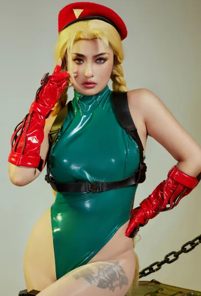 Street Fighter Cammy White Cosplay Costume Bodysuit and Beret with Gloves and Leg Bag