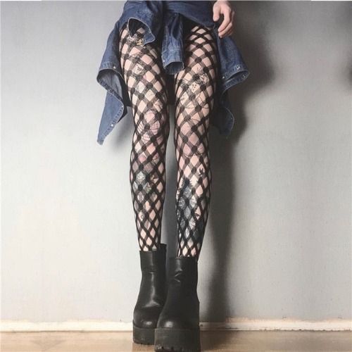 Black Gothic Diamond Patterned Tights
