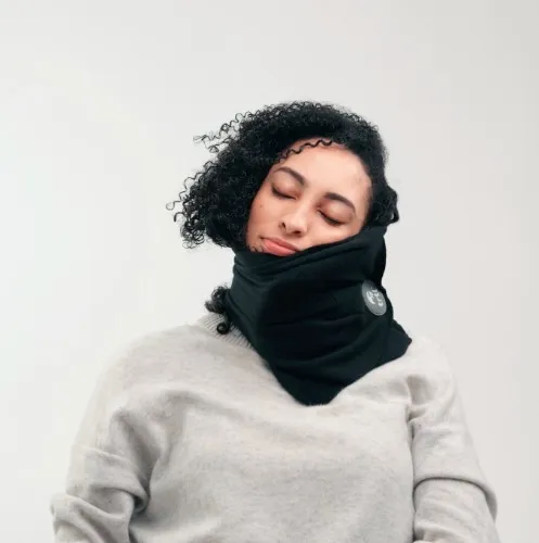 TRTL TRAVEL PILLOW | Black