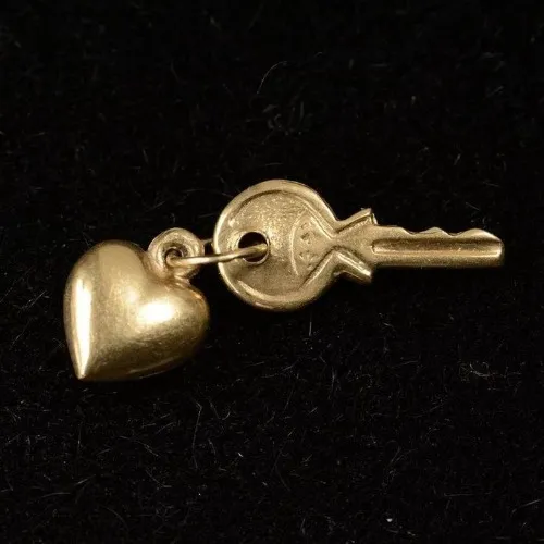 Lock me up mummy 🔐