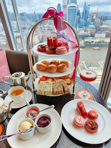 lunch w the girls 🎀 (£60)