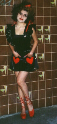The vinyl "Apron" dress | VN31 / s / blk/red