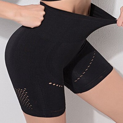 Seamless Mesh Shorts - Black / M