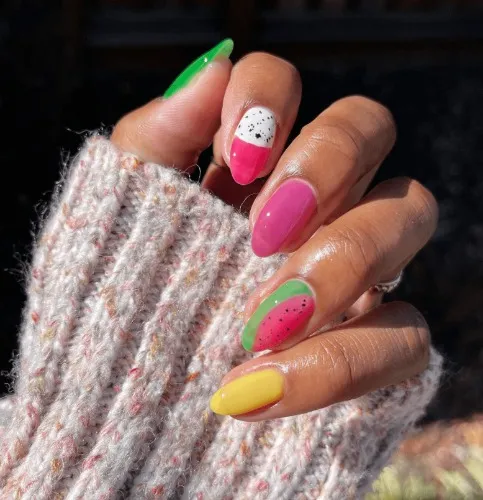 pay for my nails💅