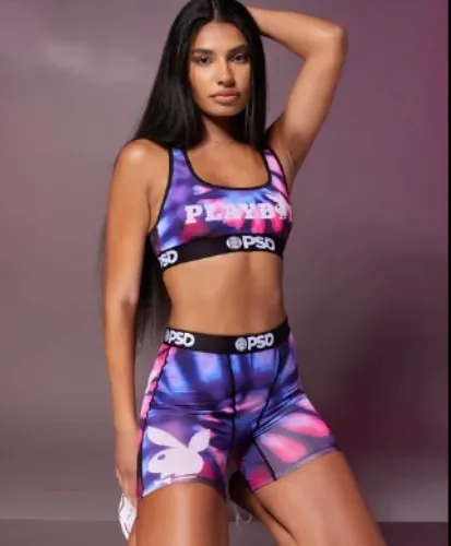 PSD Top + Shorts GiftCard (throne wont let me direct link them)