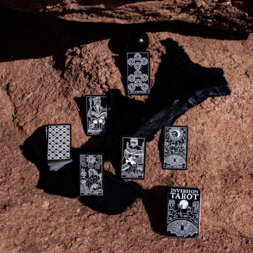 Inversion Tarot in a Tin | Default Title