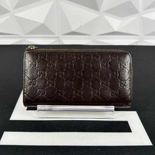 Gucci Brown Monogram Zippy (332747-525040)