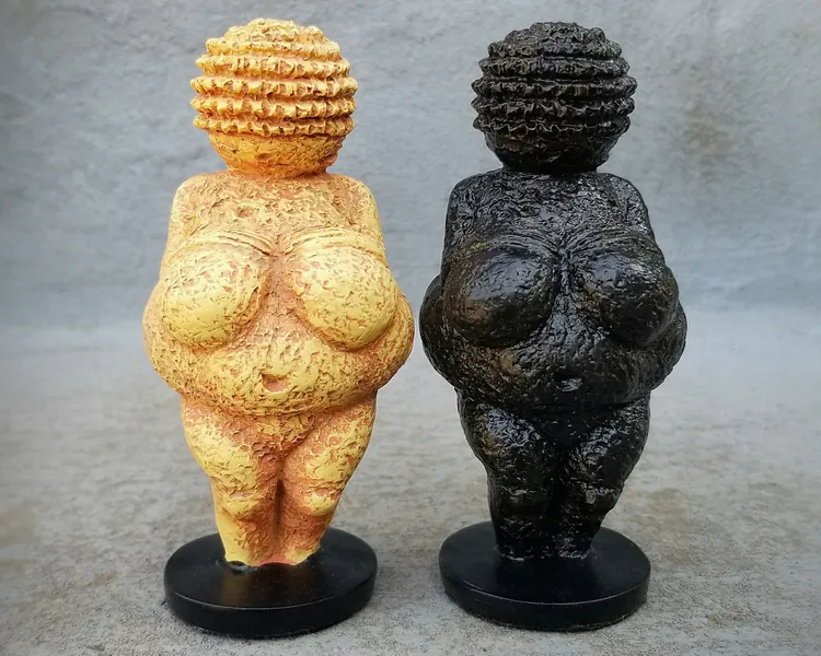 Venus of Willendorf, Fertility Goddess Statue, Ancient Art