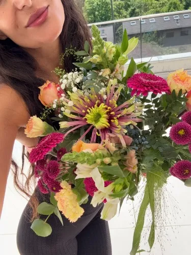 Flowers for Sultana Aisha 