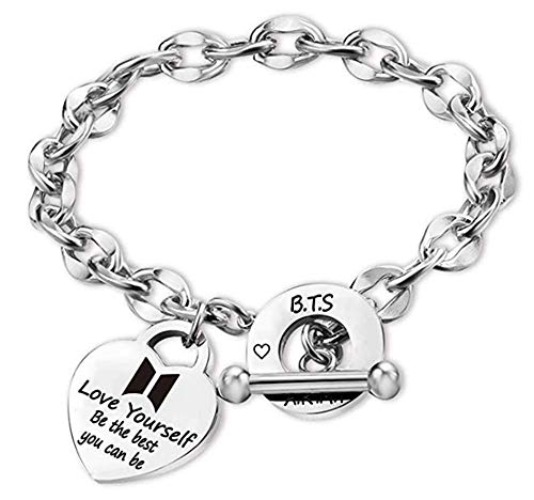 SOSAYI BTS Edelstahl Armband, Bangtan Boys Unisex Bracelet, Kpop Herz Anhänger Armbänder mit 1 BTS 3D Aufkleber und 2 BTS Photocard, BTS Fanartikel Geschenk Für Army