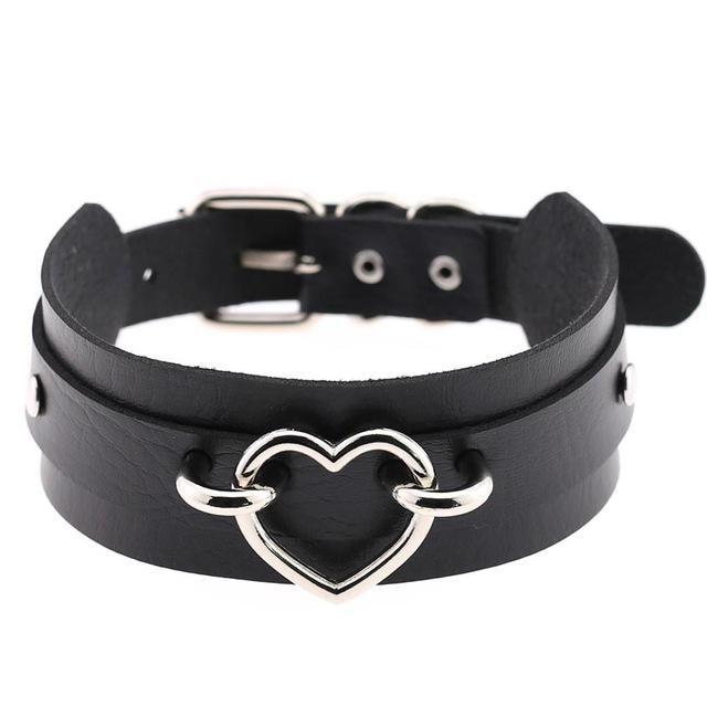 Vegan Heart Collar | Black