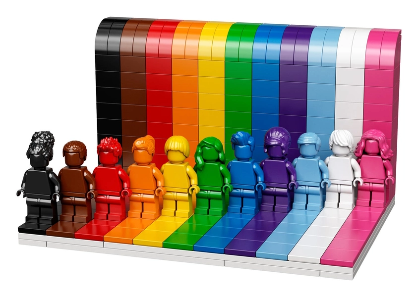 LEGO® "Everyone is Awesome" Set