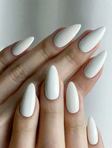 White Manicure 
