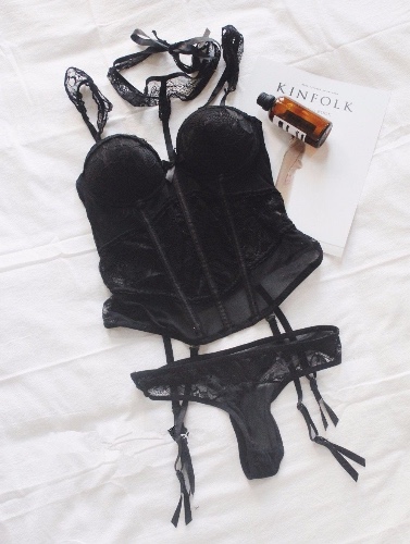 Regal Lingerie Set - Black / M