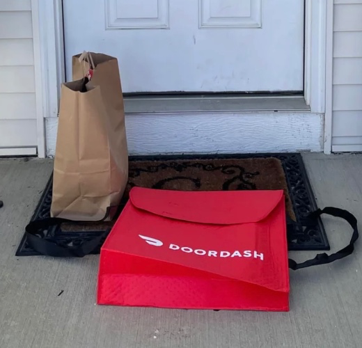 Doordash me food 😭