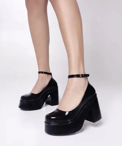 Melissa Doll Heel in Black