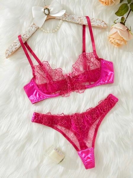 Contrast Lace Underwire Lingerie Set