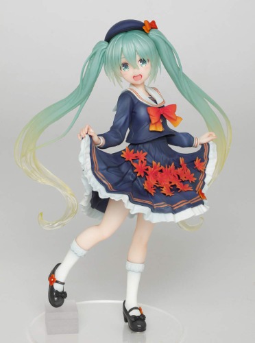Taito 7" Hatsune Miku 3rd Season Autumn Version Figure