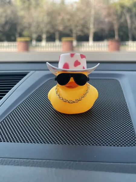 1pc Duck Design Car Ornament