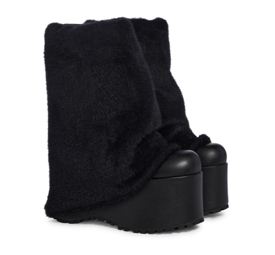 Snuggle Wonderland Platform Boots - Black | BLACK / US 7