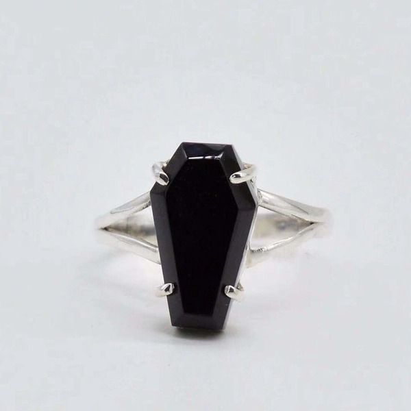 Black Coffin Ring - 7 / silver