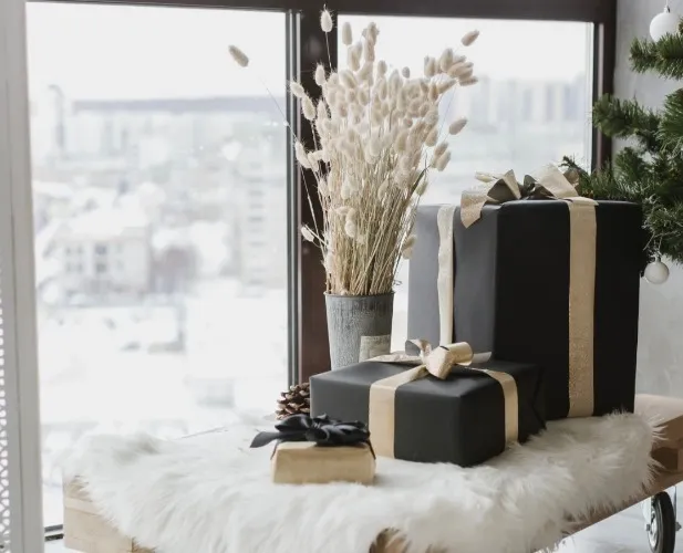 Very Big Gift / Bardzo Duży Prezent