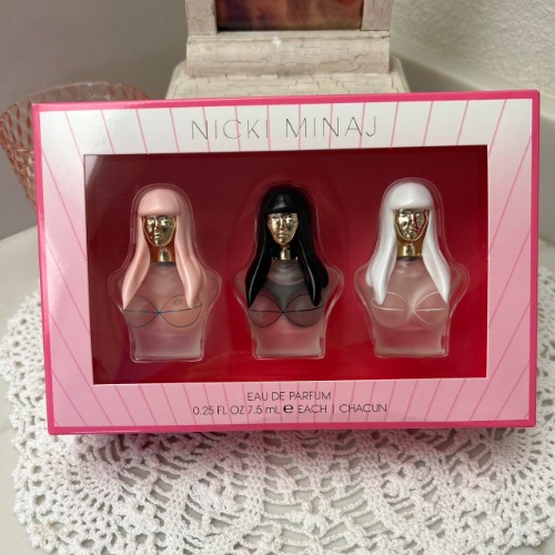 Nicki Minaj Trio Perfume Bundle Pink Friday, Queen &...