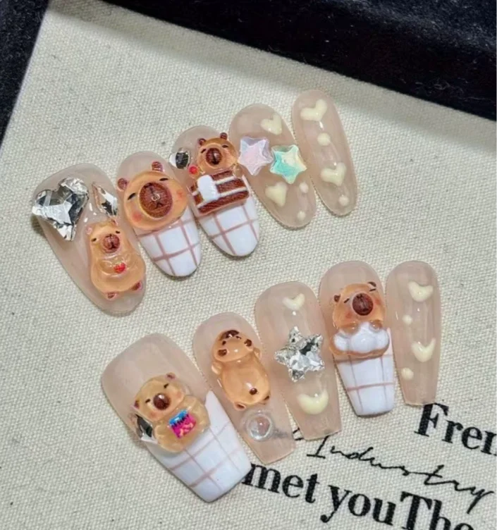 Capybara Nails!! 💅🏻 