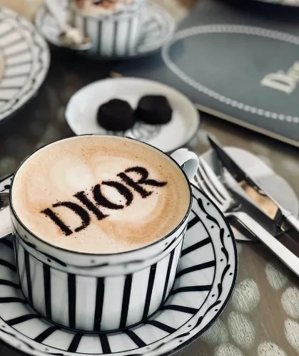 Vamos juntos por un café ?☕me invitas ?