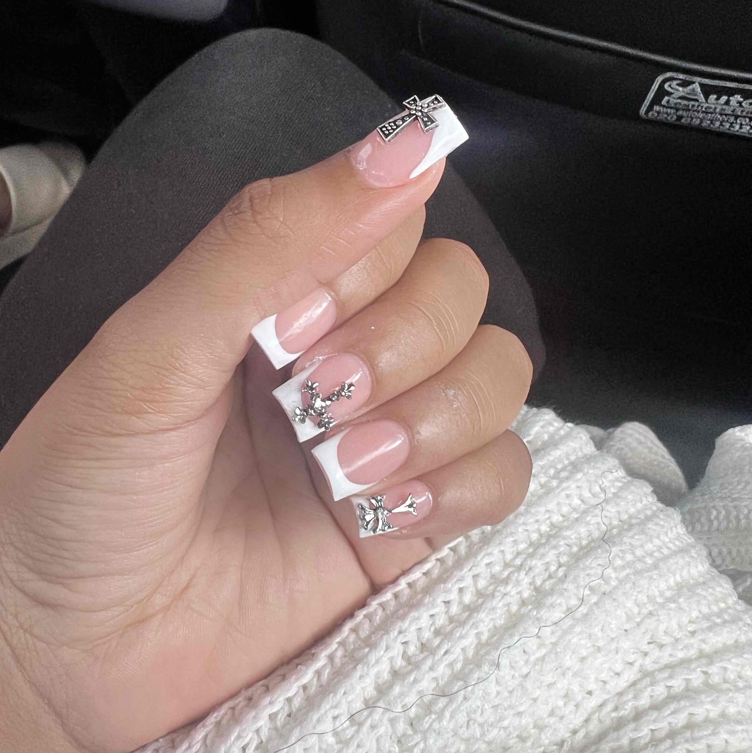Nails 