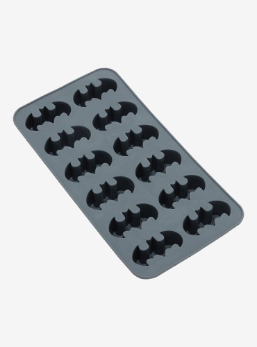 DC Comics Batman Insignia Ice Cube Tray